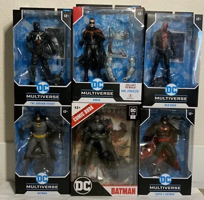 Lote de 6 bonecos de ação McFarlane Toys DC Multiverse (Batman, Arkham Knight, Robin) - Imagem 1 de 4