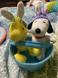 Fetch for Pets Peanuts Pets Snoopy & Woodstock Plush Squeaker Toys Easter Basket - Picture 1 of 3