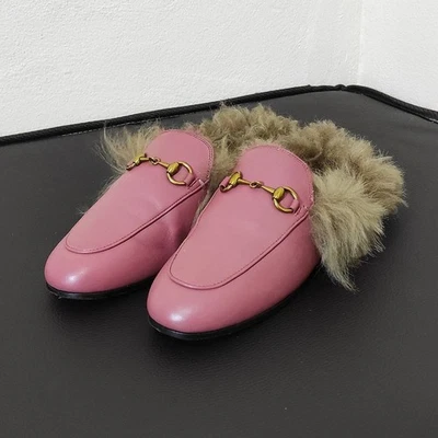 Zapatillas Gucci Princetown de piel de mulas planas de cuero rosa para mujer talla: EU36 US6 Foto 1 de 4