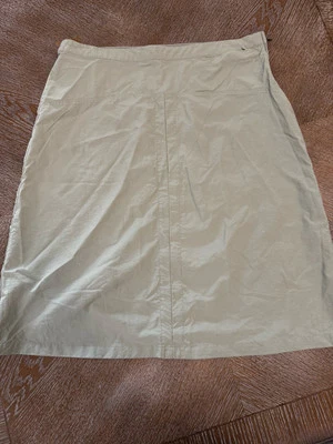 "Falda Royal Robbins verde línea A talla 10 cremallera lateral cintura 34"" largo 22"" a presión" Foto 1 de 4