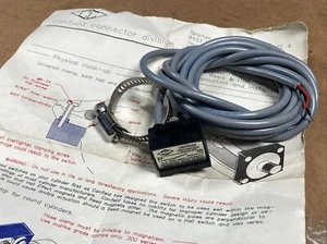 NEW CANFIELD CONNECTOR REED SWITCH 1NO 710-200-004 Fast Shipping - Picture 1 of 5
