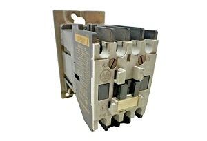 Allen-Bradley 500-TOD92 Contactor - Picture 1 of 3