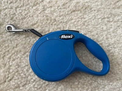 Trela retrátil Flexi fita para filhotes de cachorro 3M para cães pequenos com menos de 26 lb usada - Imagem 1 de 4