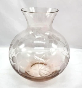 Vintage Pink Depression Glass Vase, Beautifully Etched Flower & Leaves - Picture 1 of 9