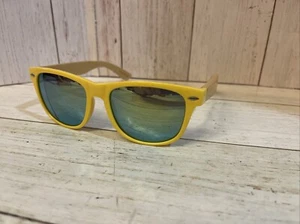 Real-Wood Bamboo Sunglasses Yellow Frames Lens    - Real tree Woodzee Woodies - Picture 1 of 5