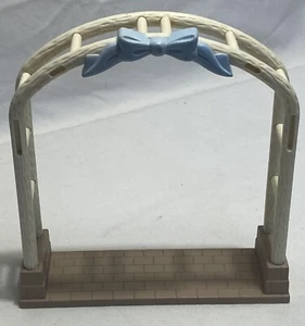 Sylvanian Families WEDDING ARCH Spares. (182) - Bild 1 von 3