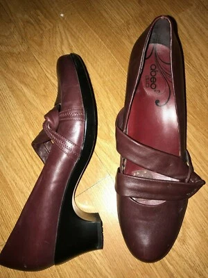 ABEO B.I.O. 9 N Narrow Brown Pump Loafer Heels Twist Strap COMFORTABLE EUC - Image 1 of 4