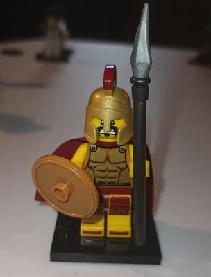 LEGO (8684) CMF Series 2 Spartan Warrior Minifigure col02-2 Complete w/accessory - Image 1 of 3