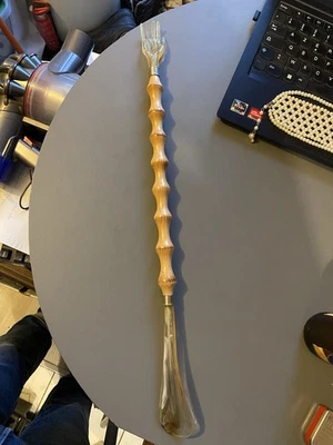 chausse pied gratte dos main manche bois hêtre? effet bambou vintage - Photo 1/4