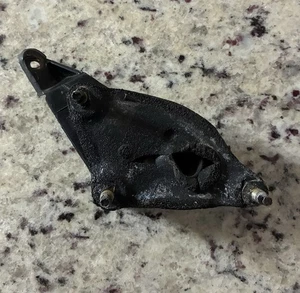 93-02 Pontiac Firebird Tran Am Firehawk Driver LH Soporte de montaje de espejo de metal GM - Imagen 1 de 13