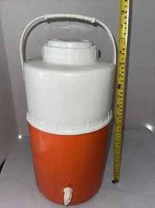 Vintage Bee Plastics 2 Gallon Picnic Jug•Water Cooler•Spigot•Handle•Orange/White - Picture 1 of 10
