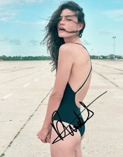 Phoebe Tonkin Super Sexy Hot Actress Signed 8x10 Autographed Photo COA 3