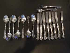 Oneida 1881 Rogers ARBOR ROSE /TRUE ROSE Stainless Flatware Silverware 17 Pieces - Picture 1 of 5