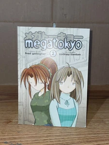 Megatokyo Vol. 2 Published by Fred Gallagher & Rodney Caston - Picture 1 of 3