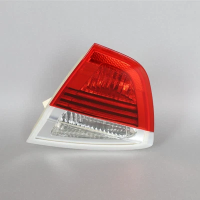 Luz trasera derecha BMW 325i 328i 330i 335i 2006-2008 sedán 63216937460 OEM usada Foto 1 de 4