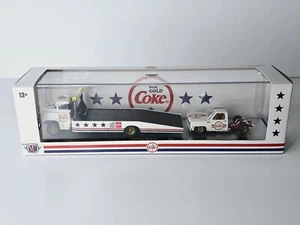 M2 Machines - Coke - 1958 Spartan LCF & 1976 GMC Sierra Grande 15 Custom - 1:64 - Picture 1 of 10