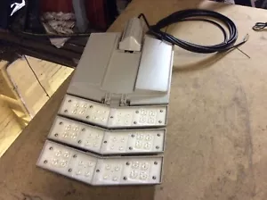 HOLOPHANE V-MAX V3 WOHN LED STRASSENBELEUCHTUNG I4S14 - Bild 1 von 4