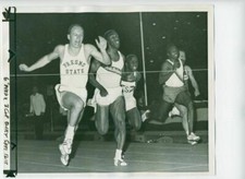 OLYMPIAN 100 DASH CHAMP BALD BULLET DAREL NEWMAN RUNNER VINTAGE ORIGINAL PHOTO