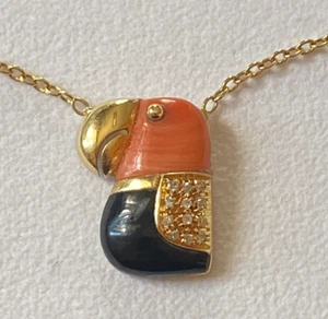 COLLANA VINTAGE PAPPAGALLO IN ORO GIALLO 18kt. CON DIAMANTI CORALLO ED ONICE - Imagen 1 de 3