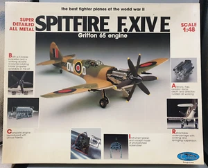 Casadio Spitfire F.XIV E Griffon 65 Engine 1:48 Metall Modellbausatz TOP DETAILE - Picture 1 of 7