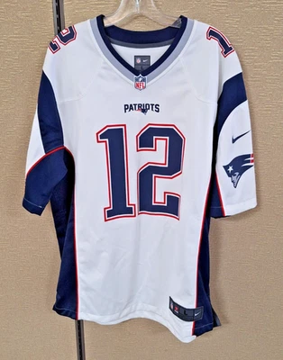 Camiseta NFL Tom Brady #12 New England Patriots Nike blanca para hombre talla L - en el campo Foto 1 de 4