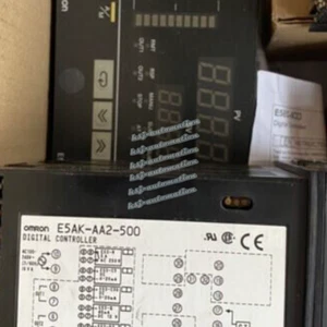 Ein brandneuer OMRON E5AK-AA2-500 Temperaturregler - Bild 1 von 5