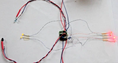 Beleuchtung und Abstandsteuerung für Faller Car System - Bild 1 von 4