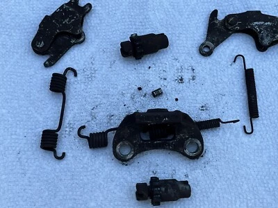 Mercedes-Benz W126 Rear Brake Grab Bag - Image 1 of 4