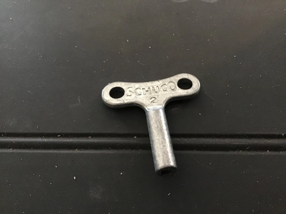 Llave de cuerda de juguete Schuco de repuesto vintage n.º2 Foto 1 de 1