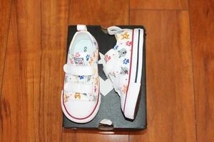 NWT BOYS CONVERSE SZ 7 SHOES WHITE - Picture 1 of 4