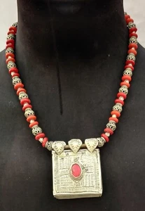 Vintage Kuchi Banjara afghanischer Stamm Handarbeit Zigeuner Holzperlen Anhänger Halskette - Bild 1 von 3