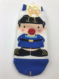 Bär Bär Seoul Socken rote Nase Junge im blauen Outfit Bild weiß/blauer Hintergrund - Bild 1 von 8