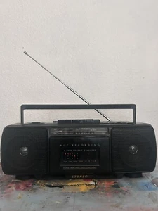 GPX Portable 2 Band Radio AM/FM & Cassette Stereo Player Boom Box untested - Picture 1 of 3
