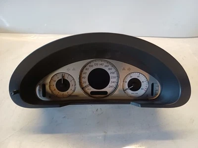 39E Mercedes W211 Classe E CDI Kombiinstrument Tachimetro A2115400547 2115400547 - Immagine 1 di 4