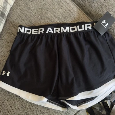 New Girl's Under Armour Loose Shorts Size Youth xl Heatgear Black White Trim New - Image 1 of 4