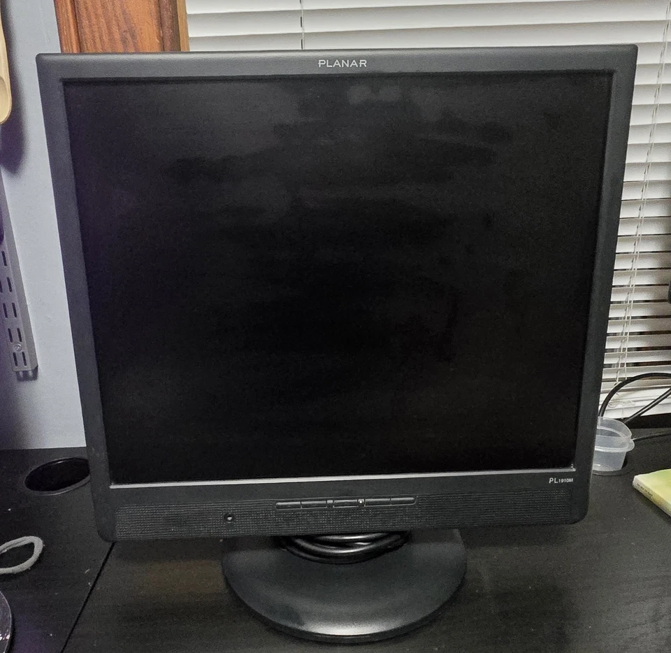 Planar PL1910M 19" LCD Monitor P/N: 997-2797-00. Power Cord + VGA Included - Image 1 of 4