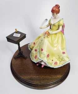 ROYAL DOULTON THE GENTLE ARTS “WRITING“ LIMITED EDITION FIGURINE PERFECT HN3049 - Picture 1 of 9