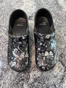 Lightly Used Dansko Professional Clogs Patent Leather ~ Floral ~ Size 41 - Picture 1 of 10
