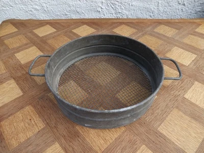 ancien tamis en zinc galva - Photo 1/4