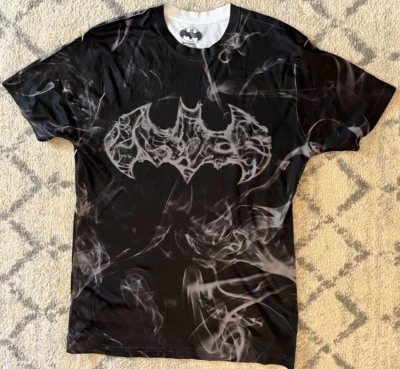 Camiseta DC Comic Batman - Estampado completo - Para hombre mediana - Poliéster - En muy buena condición Foto 1 de 3
