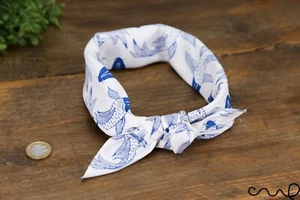 Hecho a mano Algodón Azul y Blanco Koi Pez Bandana Único Diadema Cuello Bufanda Regalo AH - Imagen 1 de 11