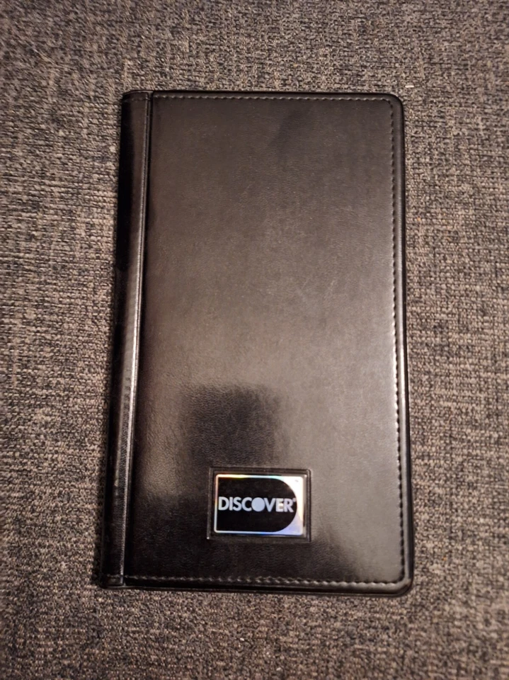 Lot of 8 New DISCOVER Guest Check Credit Card Receipt Folder Holder 5 x 9" - Image 1 of 3