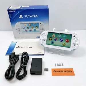 Ricondizionato Ottimo+++ PS Vita PCH-2000 Azzurro Bianco con scheda di memoria 8GB - Foto 1 di 23