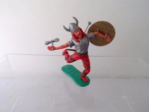 TIMPO RED RUNNING LEGS VIKING WOUNDED WITH ARROW RARE 1.32 SCALE FIGURE - Picture 1 of 14