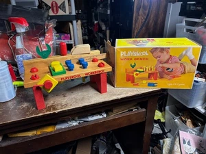 Vintage PlaySkool Holz Werkbank 60er Jahre Werkzeuge Hammer Nägel Schraubenschlüssel - Bild 1 von 7