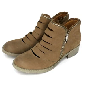 Gentle Souls Bailey Ankle Boots Nubuck Leather Taupe $250 Cutout Bootie Sz 7.5M - Picture 1 of 7