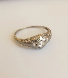 Anillo de diamantes vintage Art Deco genuino de oro blanco de 10 k filigrana delicado tamaño 6,5 - Imagen 1 de 8