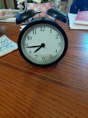 IKEA DEKAD 16589Alarm Clock, Silence Quartz Bell Low-Voltage Black Retro Design - Image 1 of 4