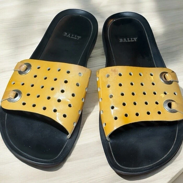 Sandalias Bally para mujer de cuero dorado sin cordones talla 8 medianas auténticas Foto 1 de 4