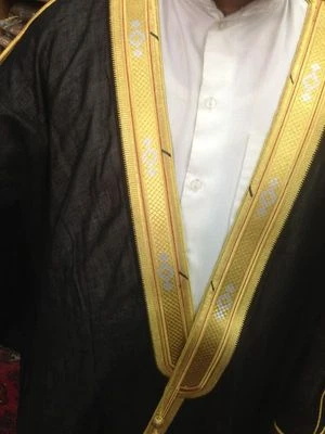 ✨️BISHT✨️ BOUTIQUE DO DESERTO Manto Masculino Islâmico Kuwait Khaleejy Qualidade Superior - Imagem 1 de 4